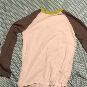 I am selling a white grey and green t-shirt
